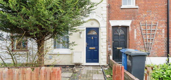 2 bed terraced house for sale