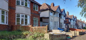 3 bedroom semi-detached house