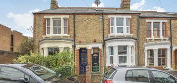 5 bedroom terraced house