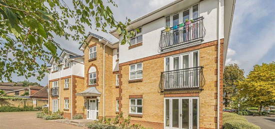 Flat for sale in Rosebank Close, Teddington TW11