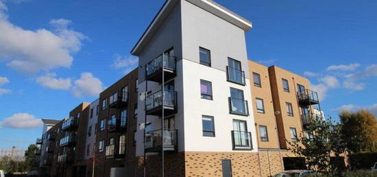 Flat to rent in Creek Mill Way, Dartford DA1