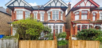 Property to rent in Woodwarde Road, London SE22