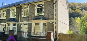 4 bedroom end of terrace house for sale