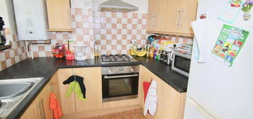 3 bedroom semi-detached house