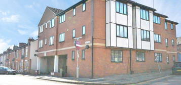 Flat to rent in St Lawrence Court, 96 Cyril Street, Northampton NN1