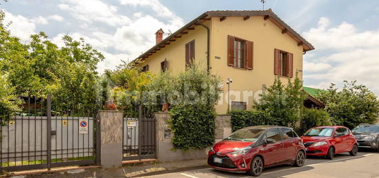 Villa unifamiliare via Gattinella, Il Rosi, Limite, Campi Bisenzio