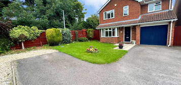 4 bed detached house for sale