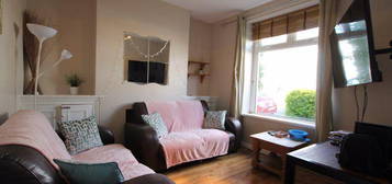 4 bedroom terraced house to rent