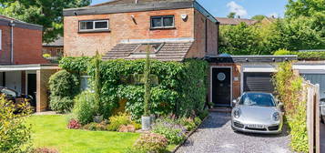 4 bed detached house for sale