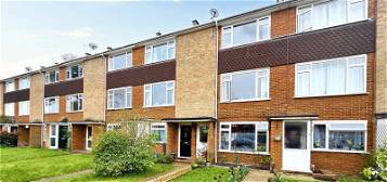 Flat to rent in Simplemarsh Road, Addlestone, Surrey KT15