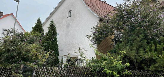 Kleines Haus mit Garten zu vermieten