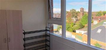Flat to rent in Elers Road, London W13