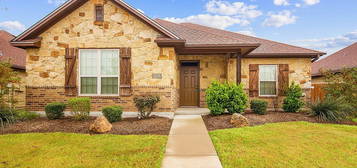 3005 Old Ironsides Dr, College Station, TX 77845