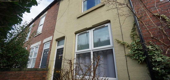 Terraced house to rent in Pickmere Road, Sheffield S10