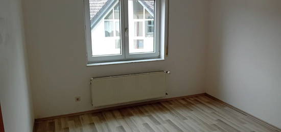 80m2 Wohnung in Simmern, 3 Zimmer,  Tiefgarage, Parkett