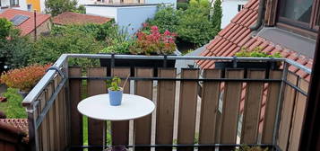 Schöne 2 Zimmer-DG-Wohnung mit Balkon in Ladenburg