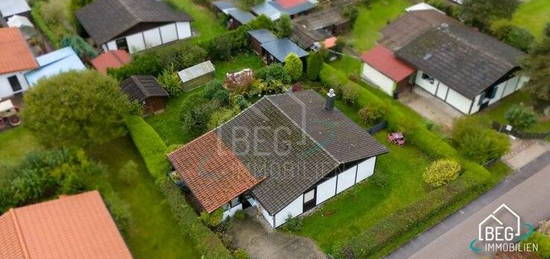 Einfamilienhaus im Bungalow-Stil mit großem Garten