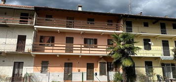 Casa indipendente in vendita in via Bogogno s.n.c