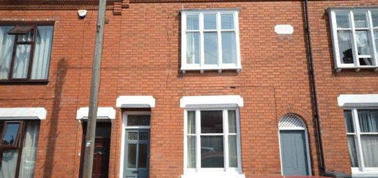 Terraced house to rent in Adderley Road, Leicester LE2