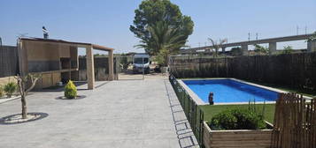 Casa o chalet en venta en Carrer la Font, Crevillent