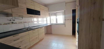 Apartamento T3 Remodelado em Setúbal