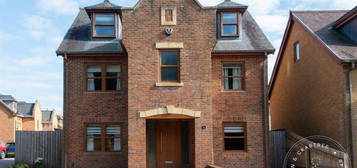 5 bedroom detached house for sale