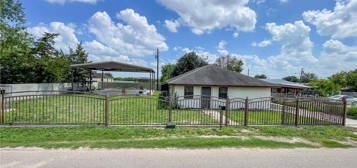 1001 W  Houston St, Rio Grande City, TX 78582