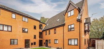 Flat to rent in Bixley House, Norwich NR1