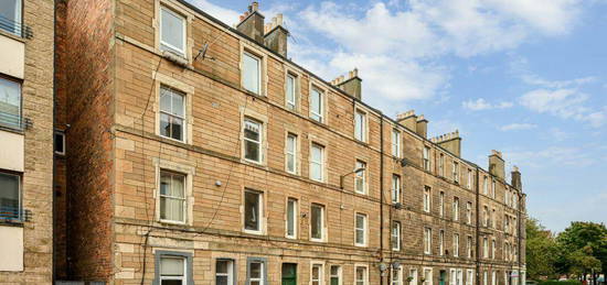 3 bedroom ground floor flat for sale