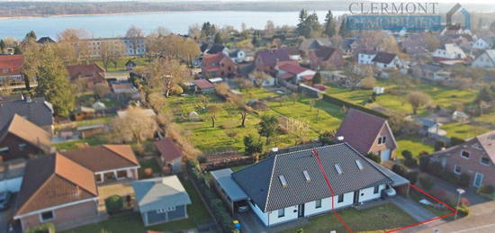 Attraktive Haushälfte mit Fußbodenhzg., EBK u. Kaminanschl. in Hohen Viecheln