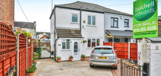 2 bedroom semi-detached house for sale