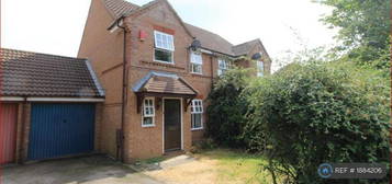 3 bedroom semi-detached house