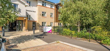 2 bed flat for sale