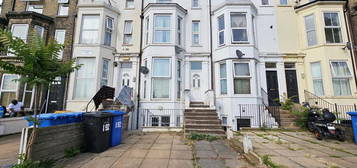 1 bedroom ground floor flat for sale