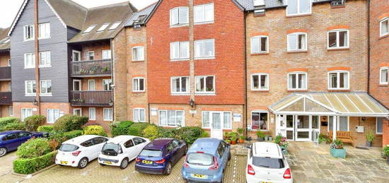 2 bedroom ground floor flat for sale