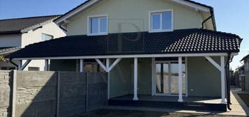 Duplex finalizat - langa asfalt - teren 380