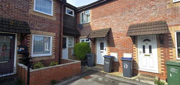 2 bed terraced house for sale