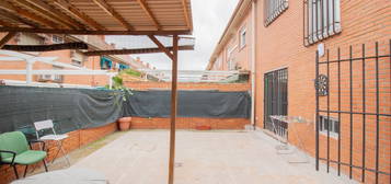 Chalet adosado en venta en Sector 3