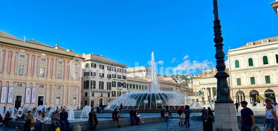 Quadrilocale piazza Giacomo Matteotti 1, Molo, Genova