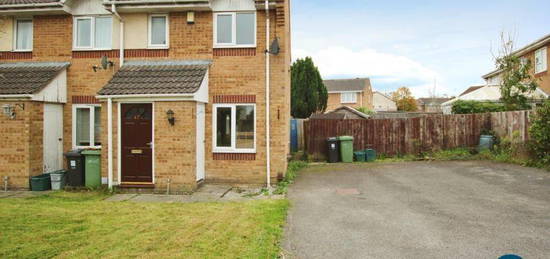 End terrace house to rent in Courtlands, Bradley Stoke, Bristol BS32