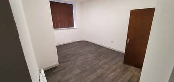 Flat to rent in Drake Street, Rochdale OL16