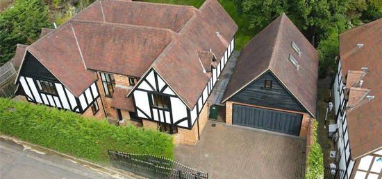 5 bed detached house for sale