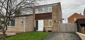 3 bedroom semi-detached house to rent