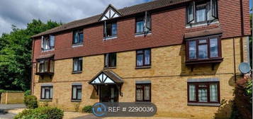 Flat to rent in Ladygrove Drive, Guildford GU4