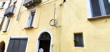 Casa indipendente in Via Medina Fontana 7