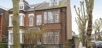 4 bed flat to rent