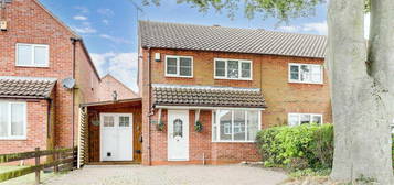 3 bedroom semi-detached house