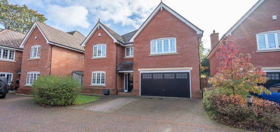 5 bedroom detached house for sale