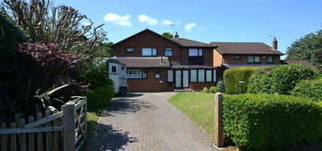 5 bedroom detached house for sale