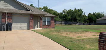 983 Clearwater Cir, Catoosa, OK 74015